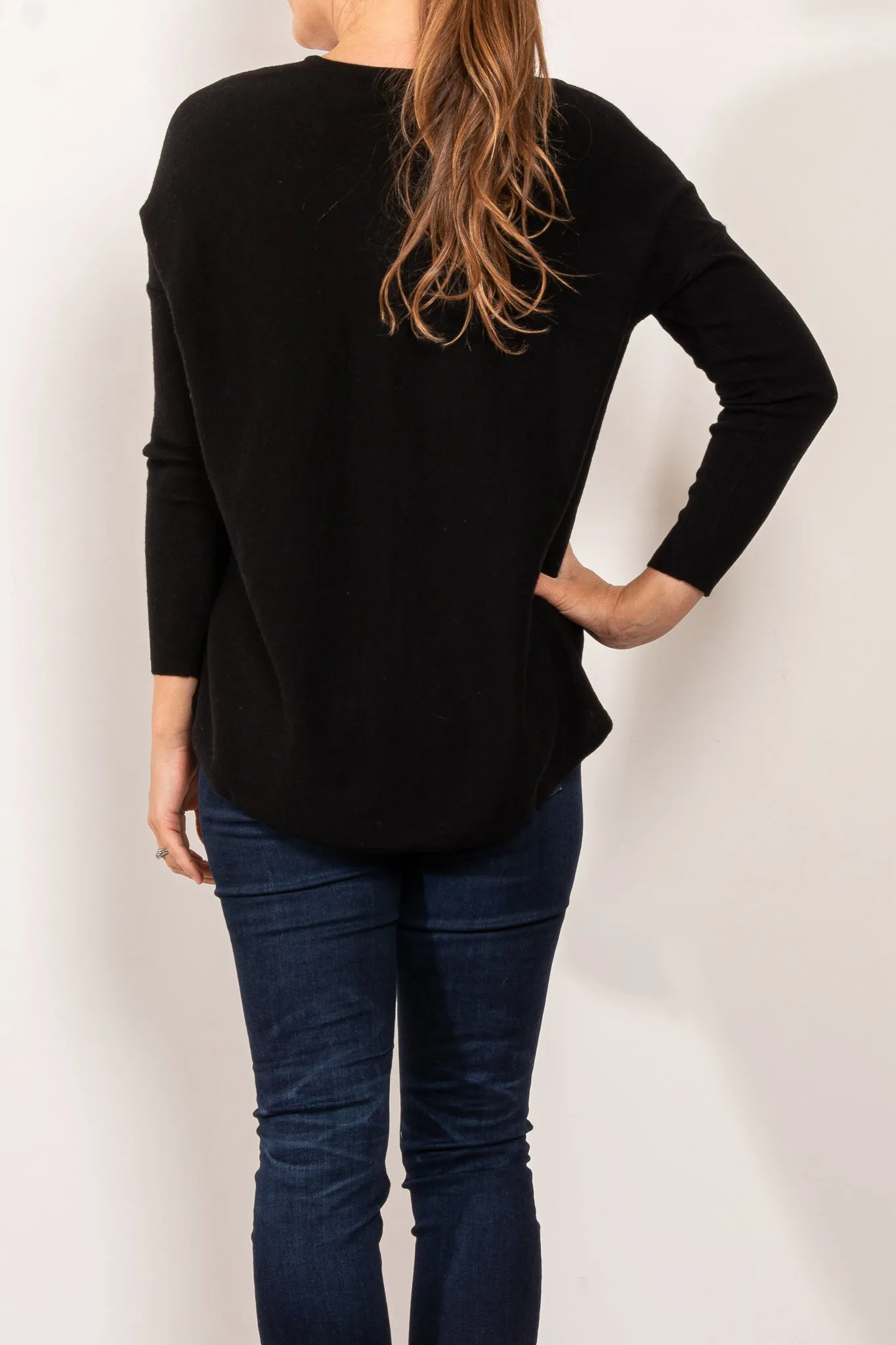 Bridge & Lord Curved Hem V Neck Jumper