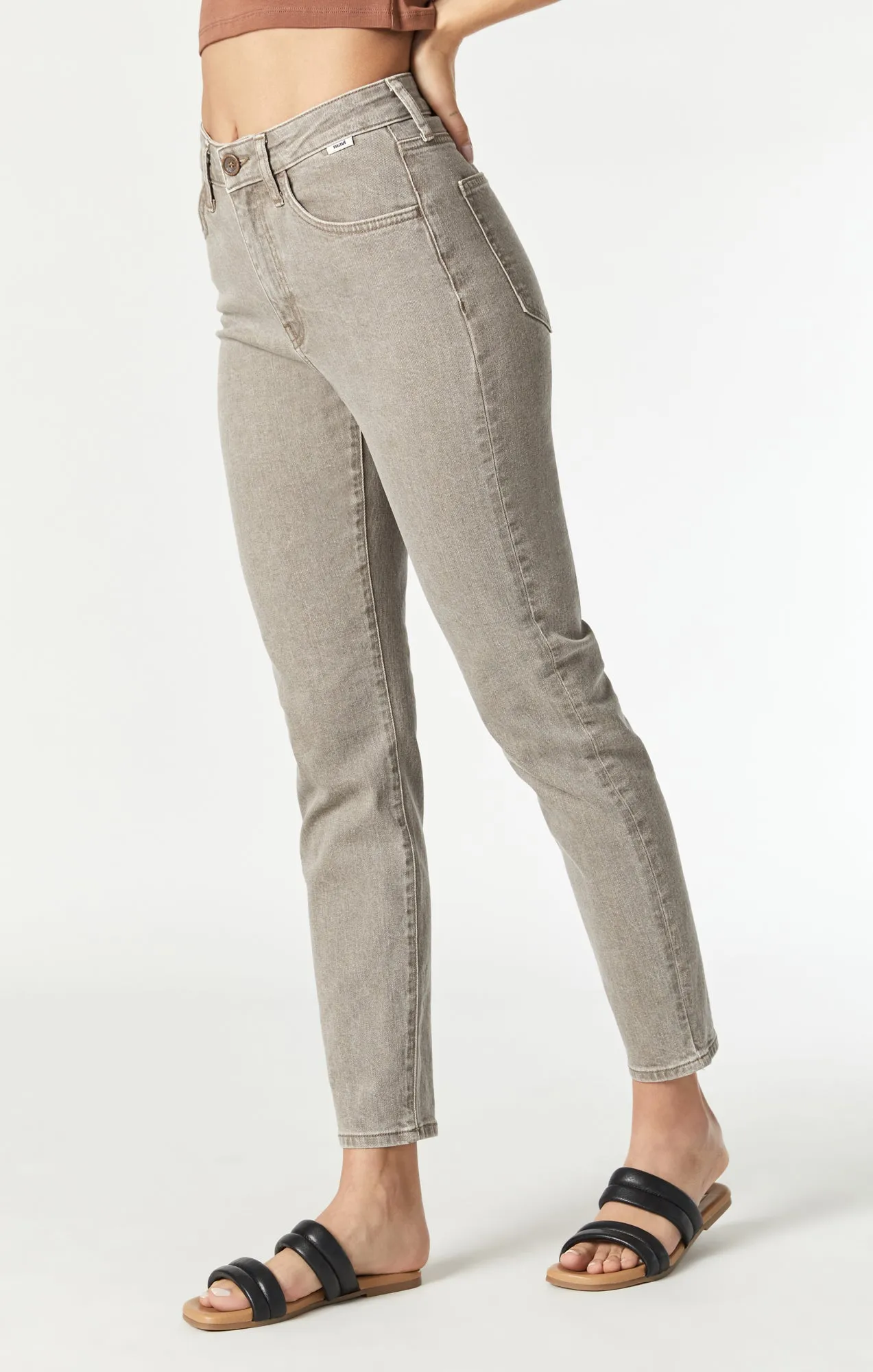 CINDY MOM JEANS IN BROWN NATURAL DYE