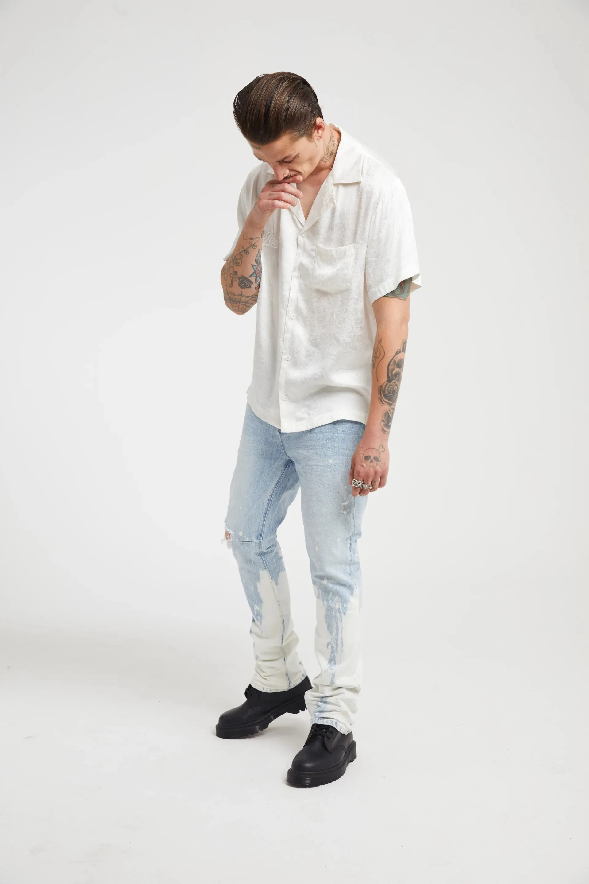 DENIS | LIGHT WASH SPLATTER