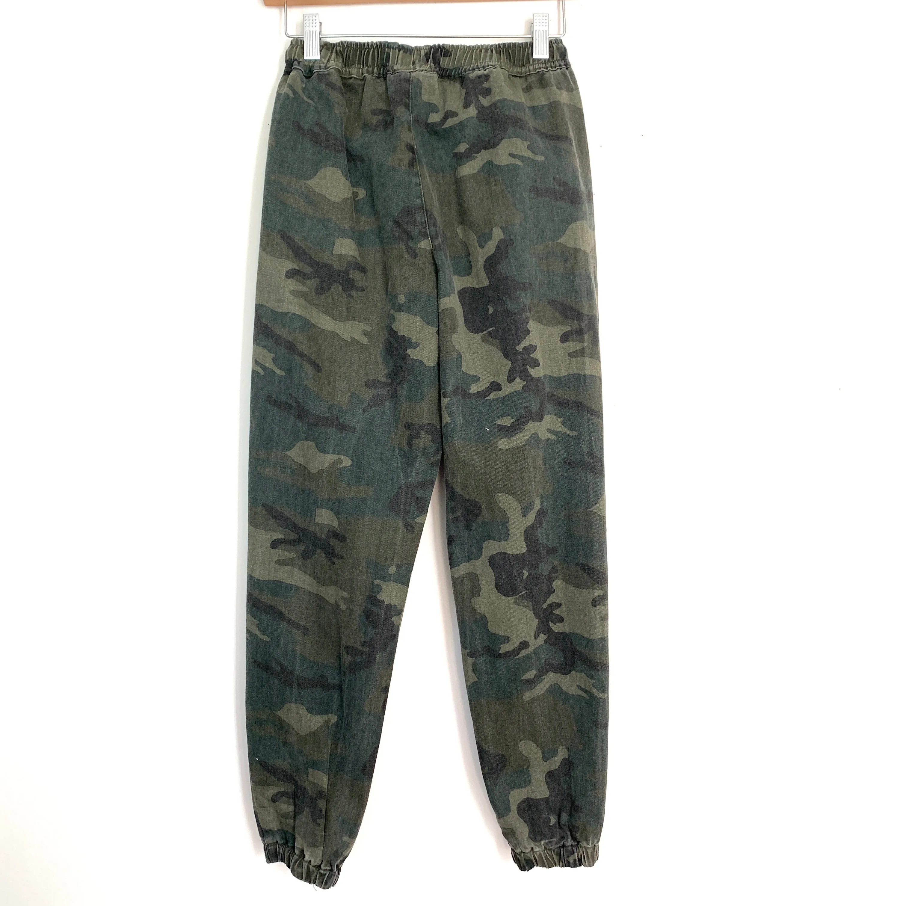 Hayden Camo Drawstring Jogger Pants- Size S (Inseam 25")