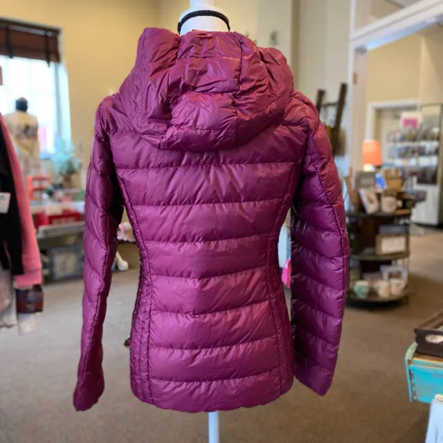 Heat Keep Down Coat w/Removable Hood - Size Small
