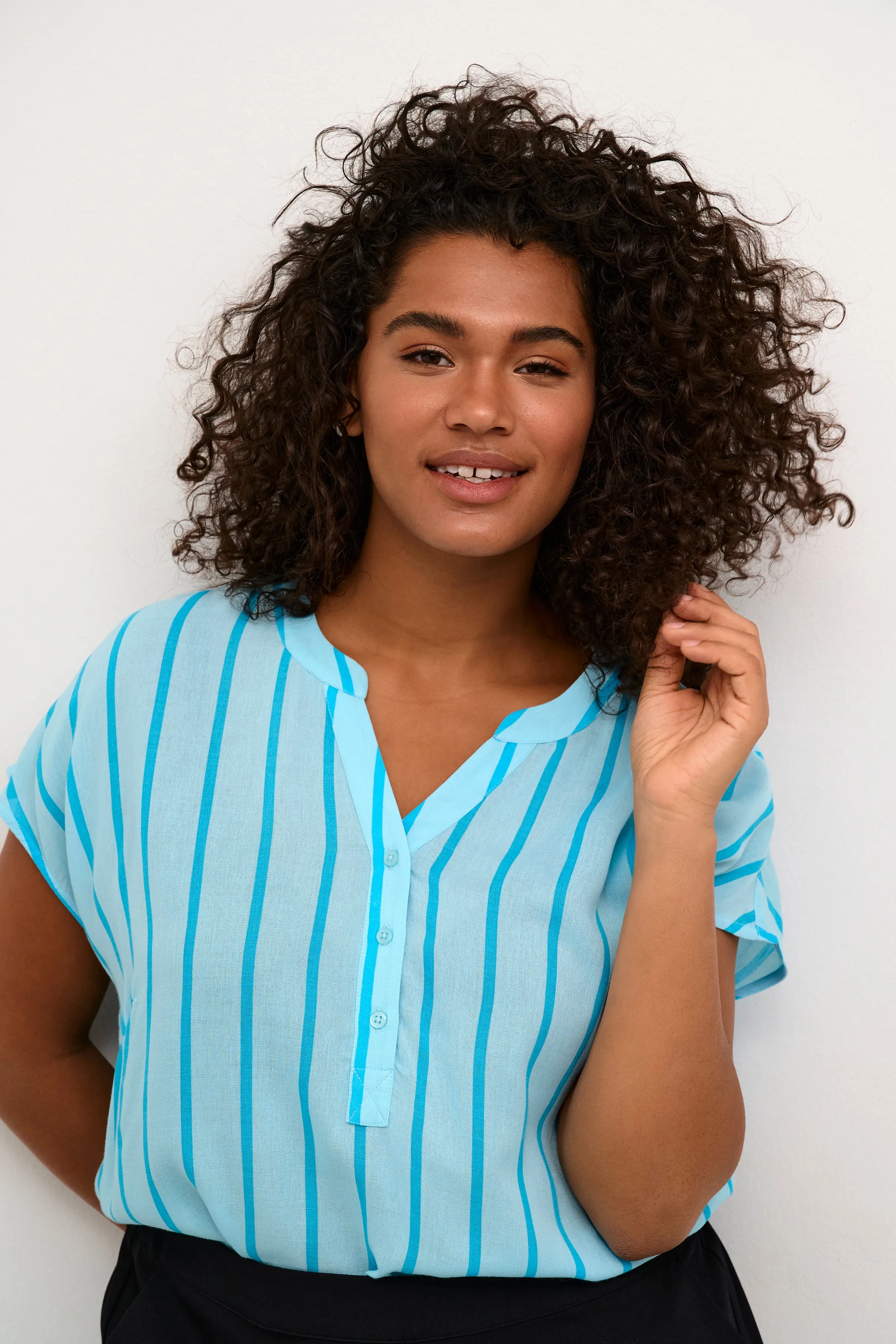 Kaffe Curve Sida Striped Blouse in Blue