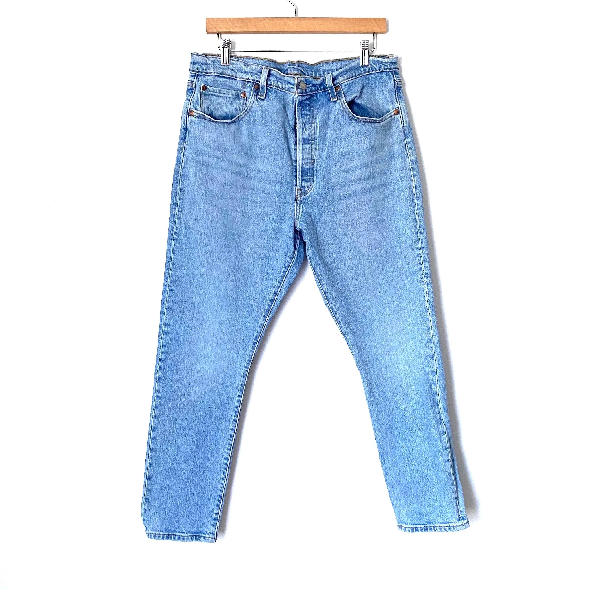Levi 501 Light Wash Hidden Button Up Skinny Jeans- Size 33 (Inseam 27.5")