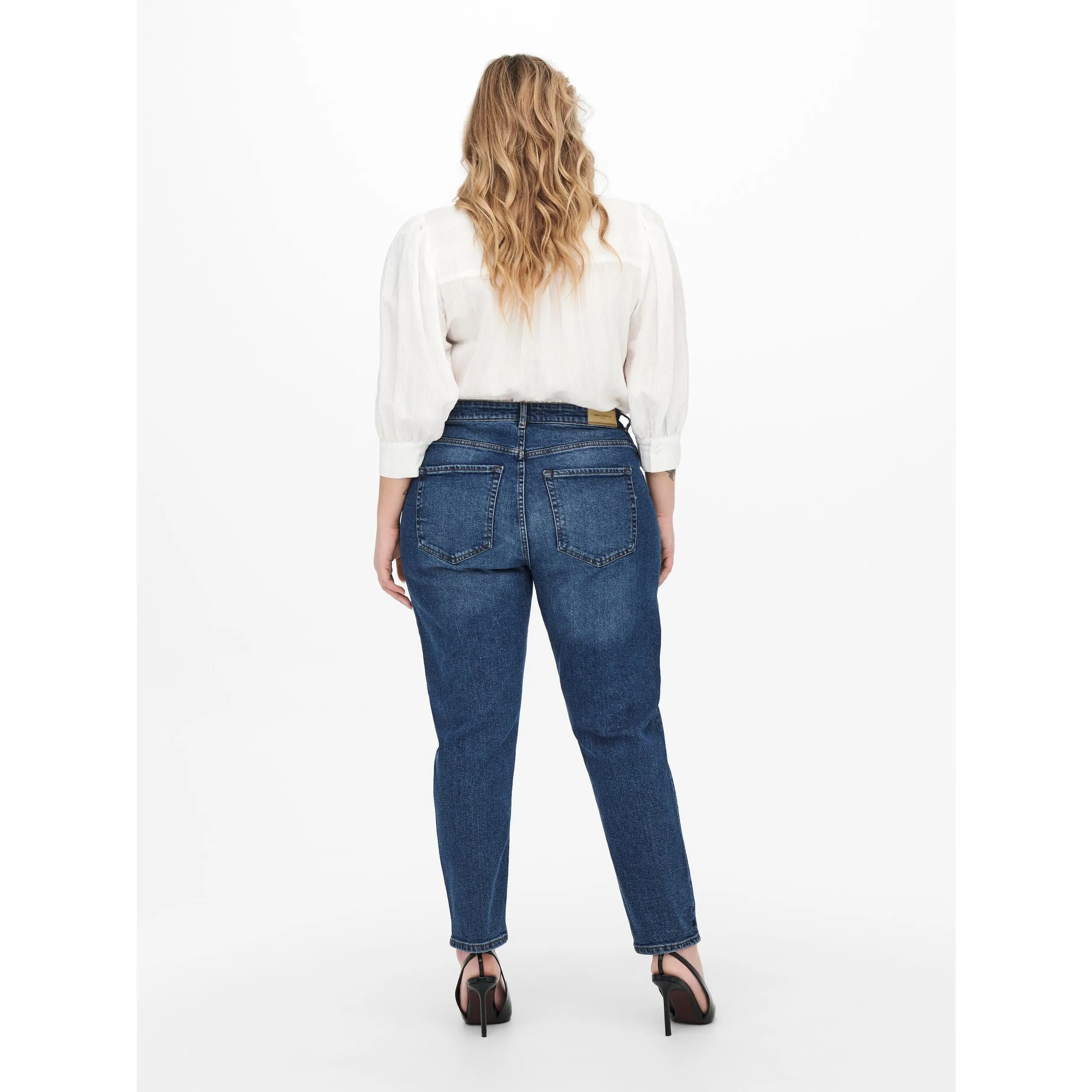 Only Carmakoma Mom Jeans in Dark Blue Denim