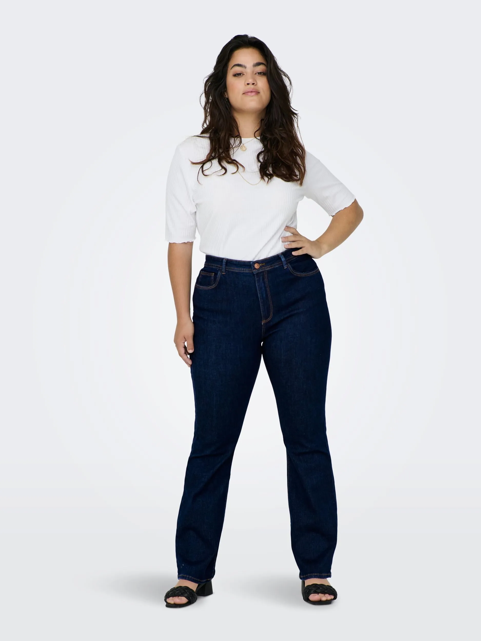 Only Carmakoma Sally Flared Jeans