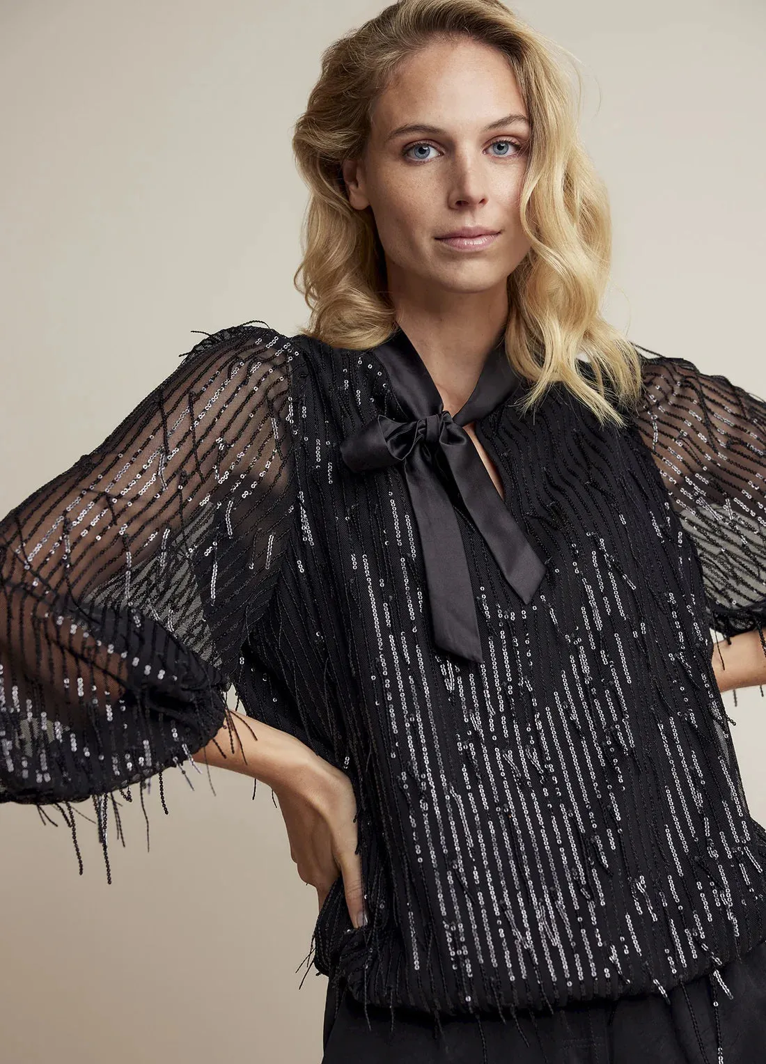 SUMMUM FRINGE SEQUINS TOP IN BLACK