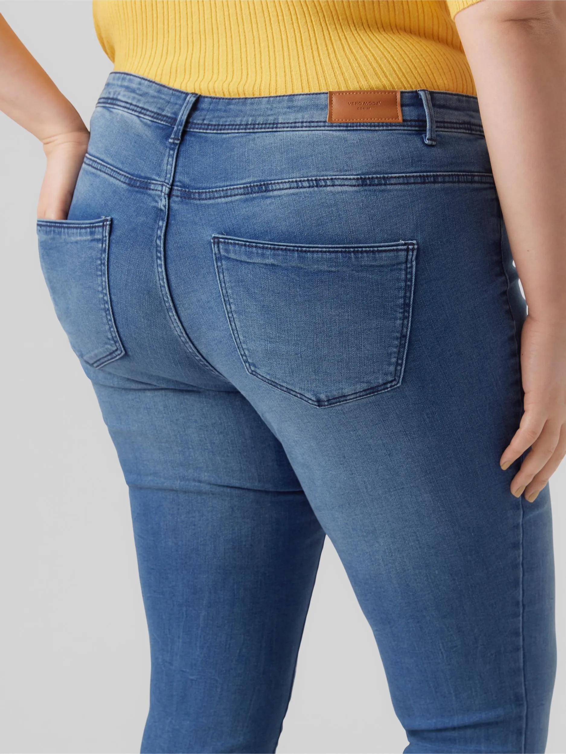 Vero Moda Anya Skinny Jeans in Blue